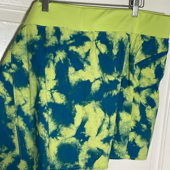 NWT North Face athletic skort size XXXL women’s bright green and blue - Picture 6 of 6